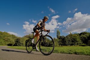 Konstructive_Rhodolite_Speed_Right_Uphill Rennrad / Road